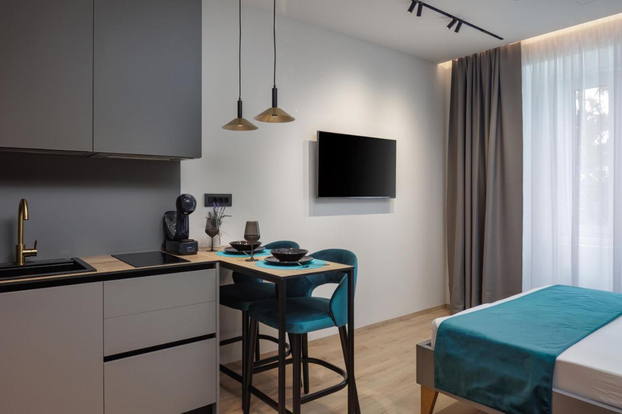Wave Apartment